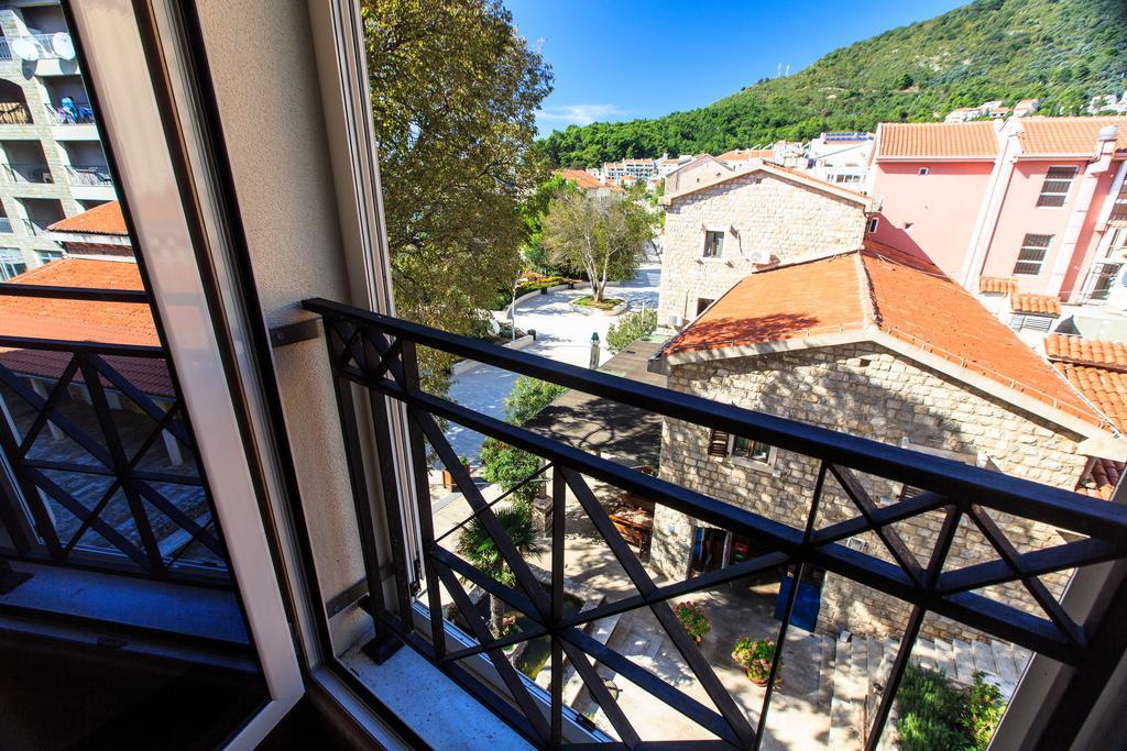 De Lux Apartments Petrovac Exteriör bild