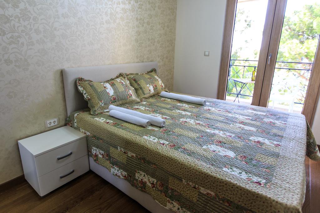 De Lux Apartments Petrovac Exteriör bild