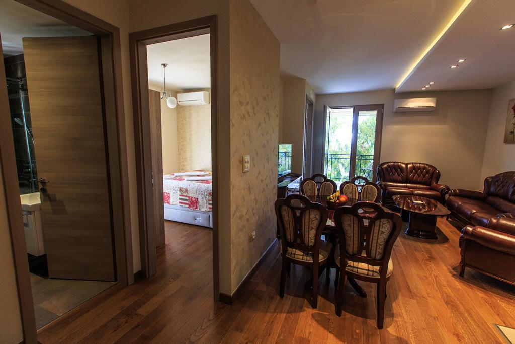De Lux Apartments Petrovac Exteriör bild