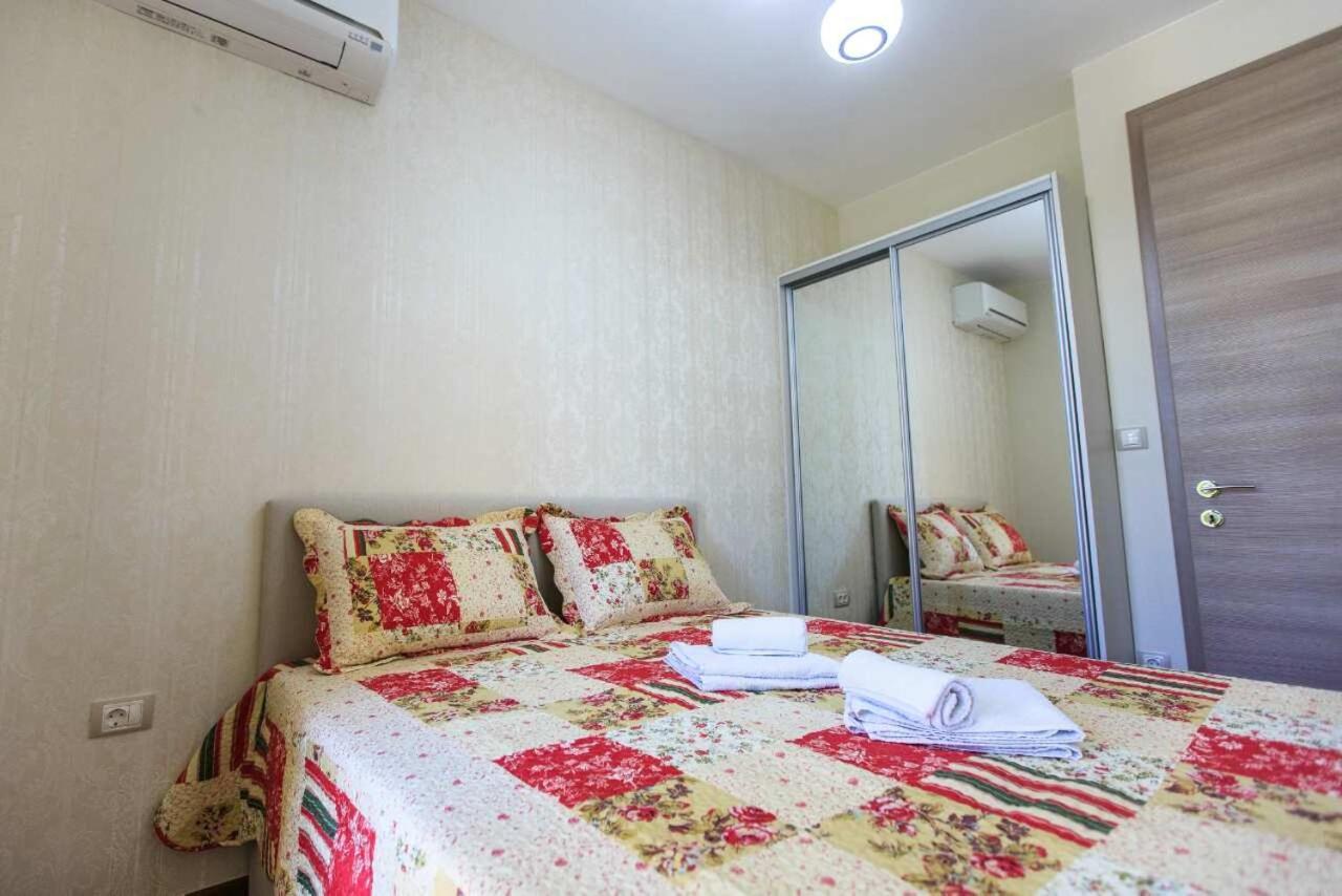 De Lux Apartments Petrovac Exteriör bild